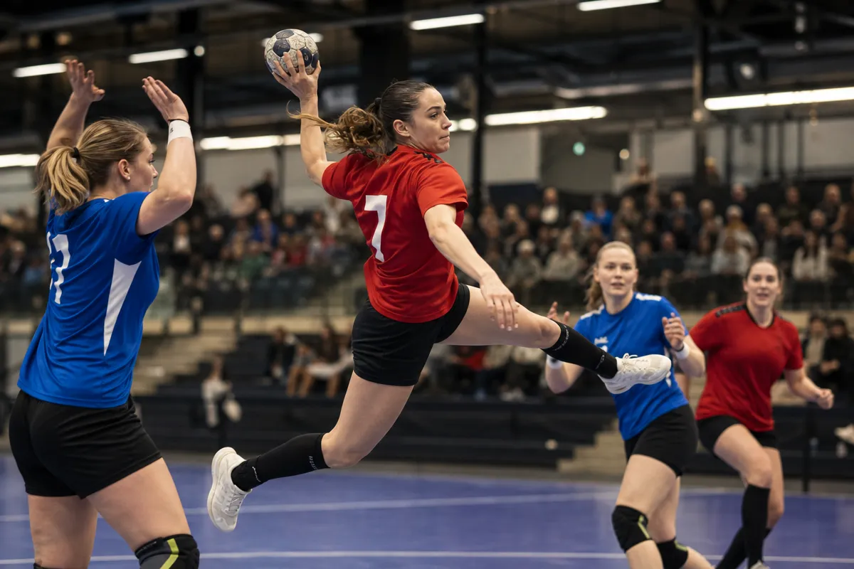 Hvor langt løber en håndboldspiller i en kamp?